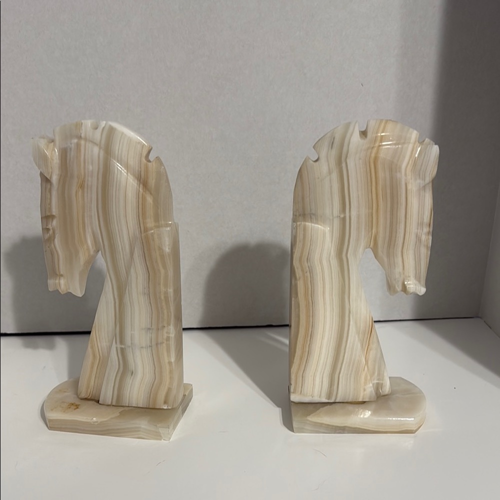 Cream Minimalist Horse Head Sculptures